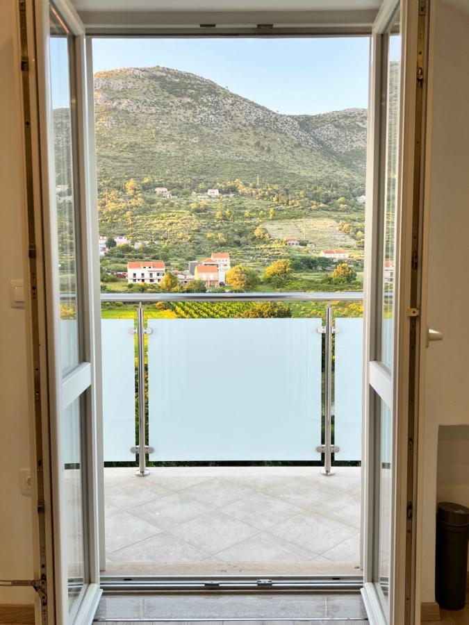Apartment Jelena 5 *